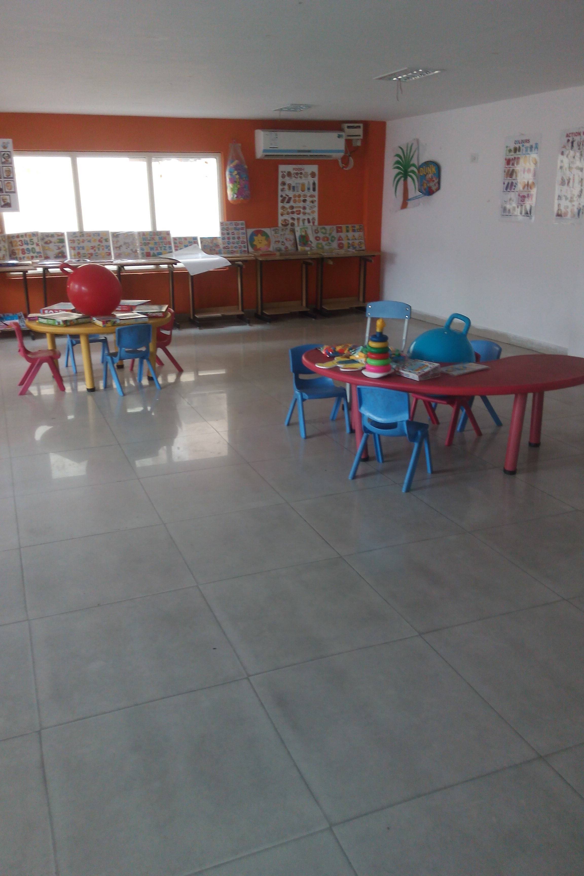 classroom at oakwood international school